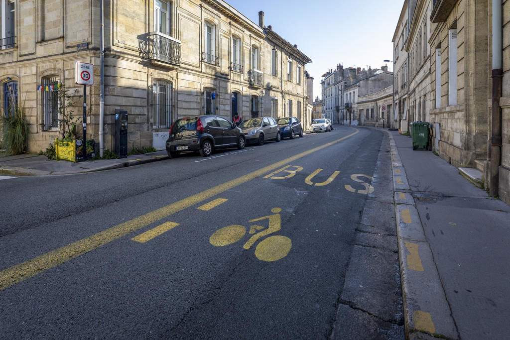 Couloirs bus-vélos pérennisés Bordeaux